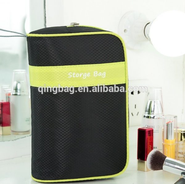 Hanging Travel Toiletry Kit for Men Women Toiletries cosmetics Rugged & Water Resistant with Mesh Pockets