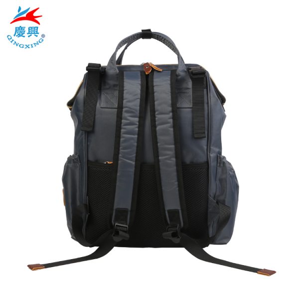 Hot selling in Amazon 900D waterproof polyester top quality diaper bag with changing pad